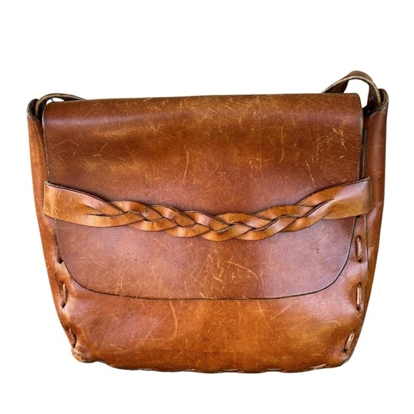 VTG Distressed Leather Boho Saddle Flap Purse Decorative Stitching Braid Detail - Picture 2 of 14